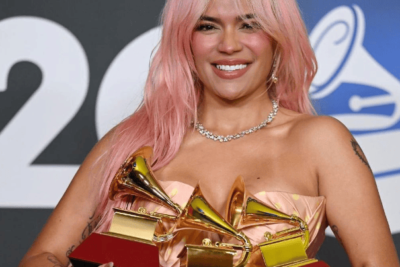 Karol G arrasó con tres premios grammy