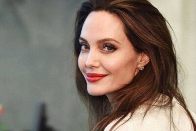 angelina-jolie-sonriendo