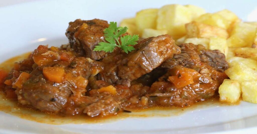 carne guisada