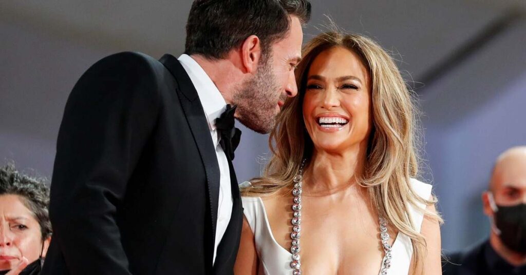 jennifer-lopez-ben-affleck-riendo