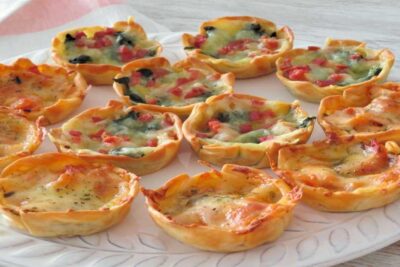 tartaletas rellenas de atún