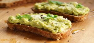 guacamole con tostadas