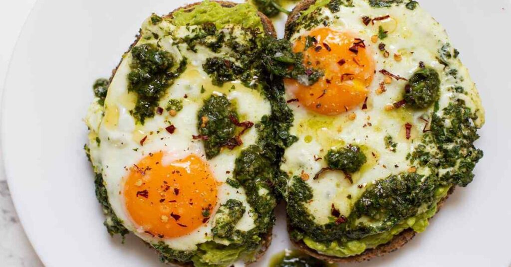 huevos al pesto