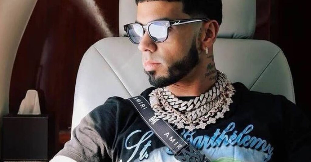 Anuel AA se convirtió en cristiano