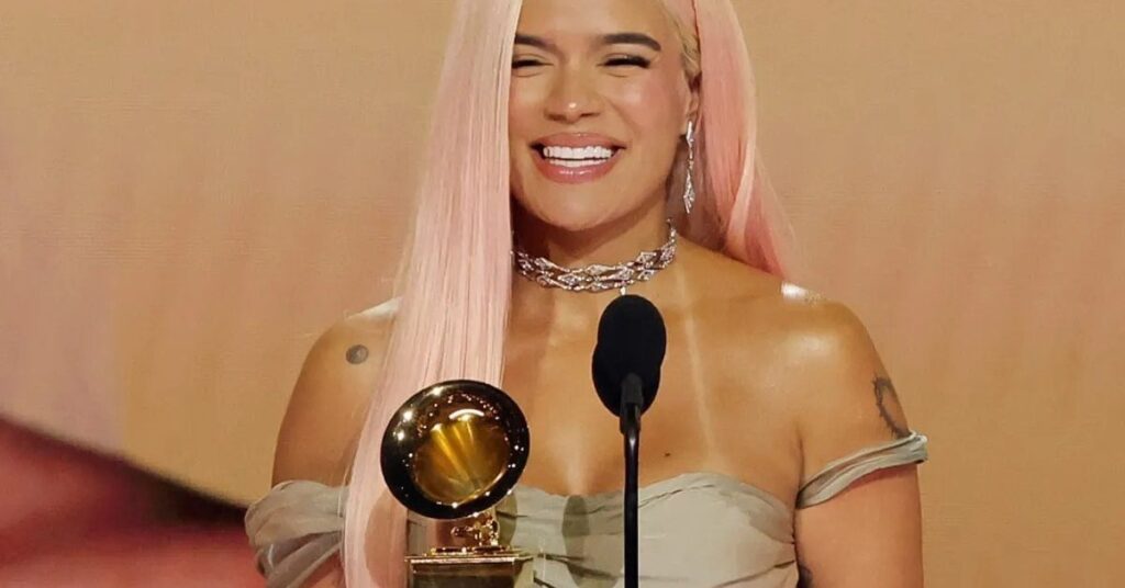 Karol G Le da las gracias a dios
