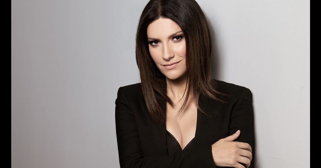 Laura Pausini ruega a fanáticos que no le hagan más regalos