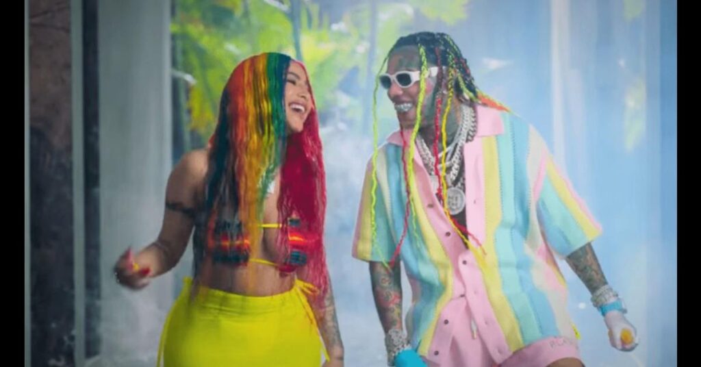 Joven le pide a Yailin y Tekashi que sean padrinos