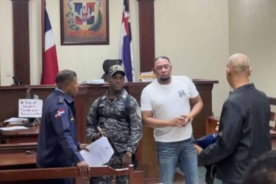 orden de arresto contra Anthony Santos