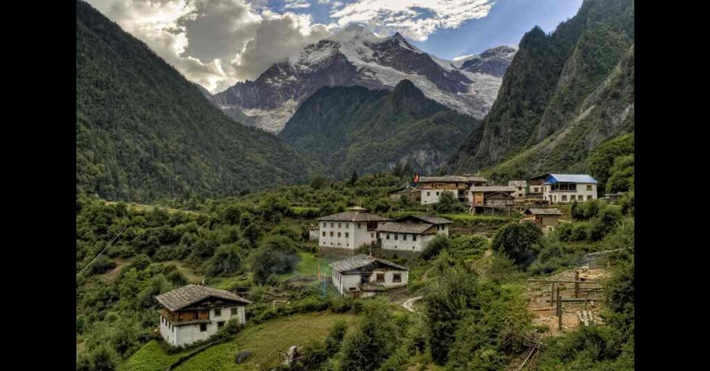 Nepal reanuda el concurso Míster Gay