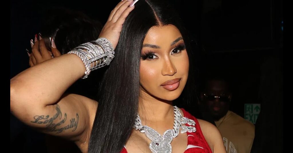 Cardi B responde a críticas